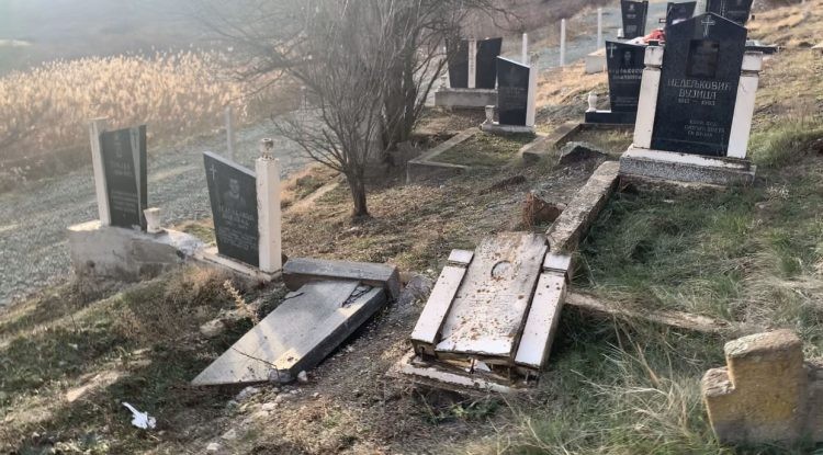 Саопштење Министарства поводом уништавања надгробних споменика на православном гробљу у Кишници
