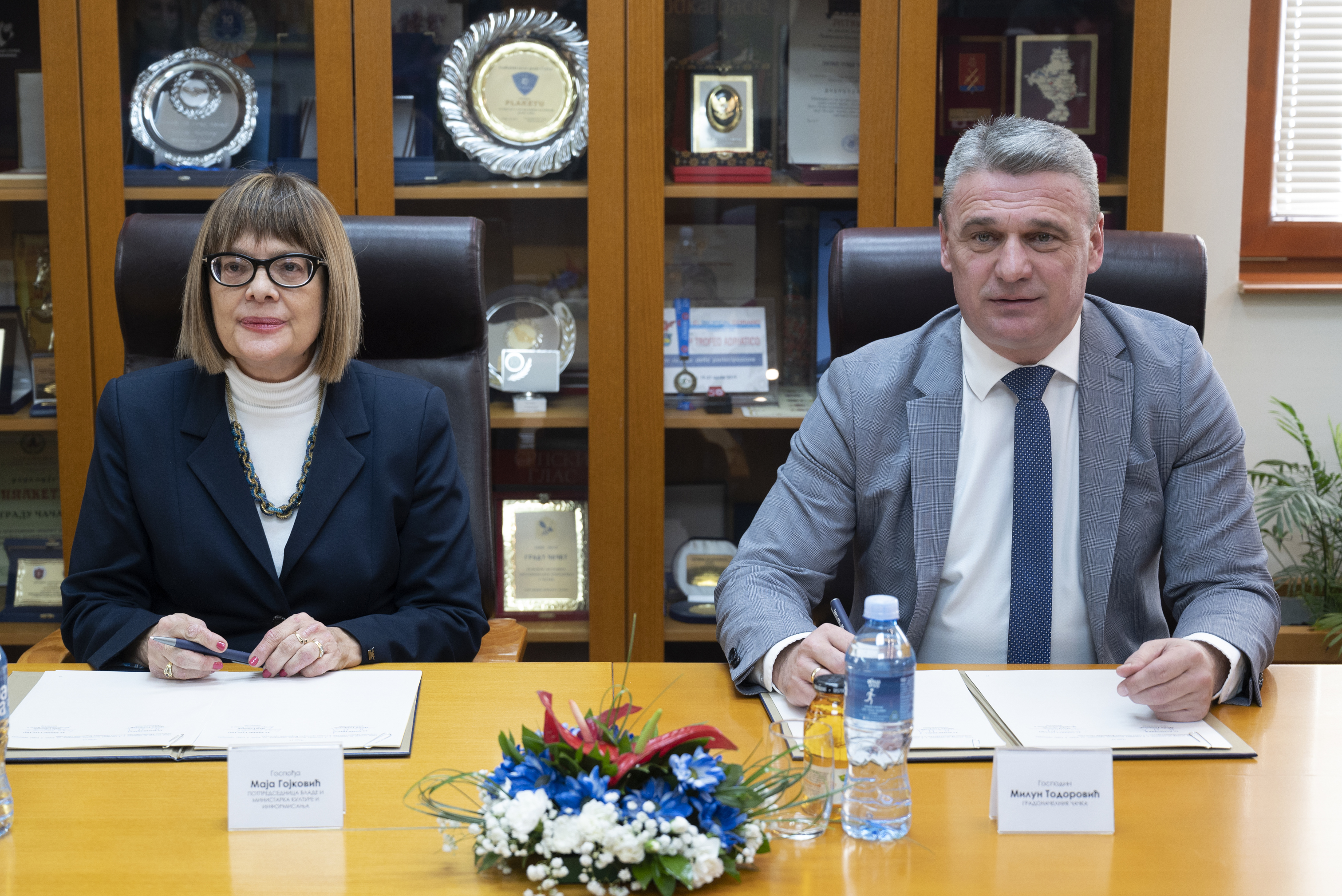 Маја Гојковић и градоначелник Чачка Милун Тодоровић потписали уговор за пројекат Престоница културе Србије 2023.